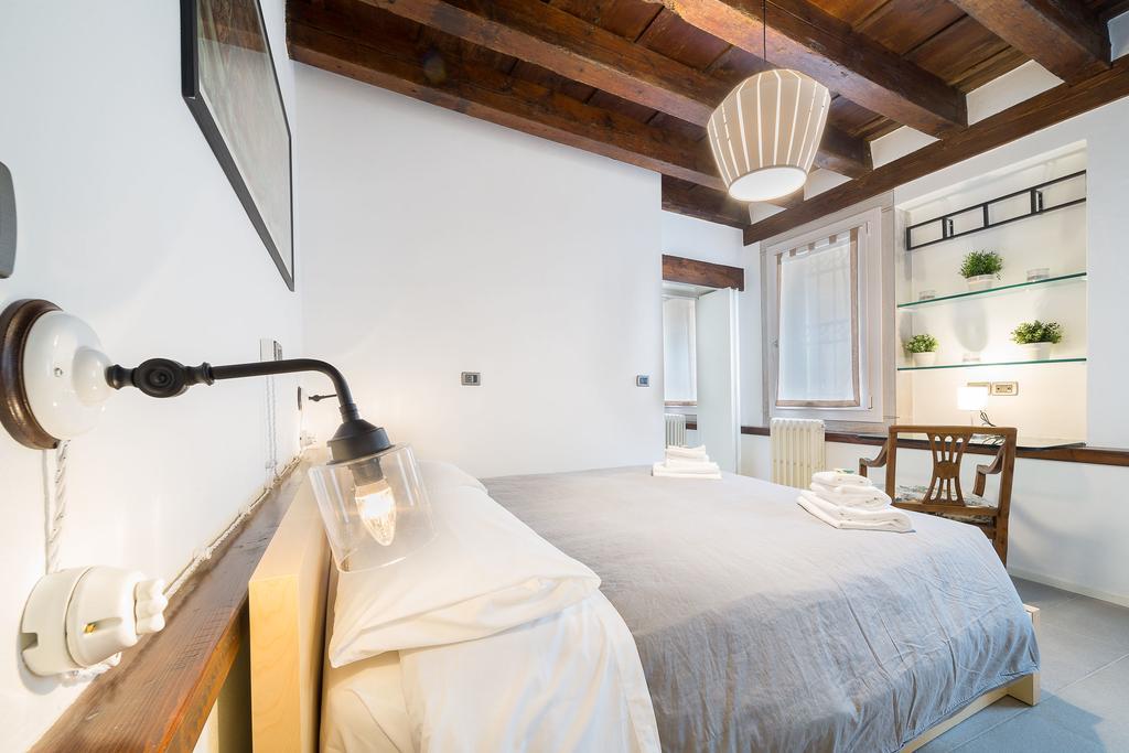 Ve.N.I.Ce Cera Casa Santo Stefano Apartment Venice Ngoại thất bức ảnh