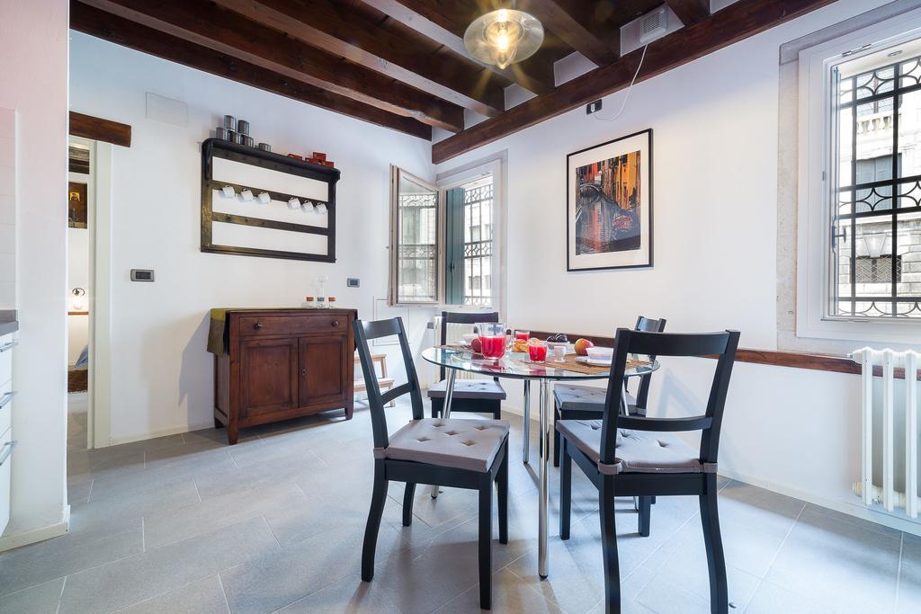 Ve.N.I.Ce Cera Casa Santo Stefano Apartment Venice Ngoại thất bức ảnh