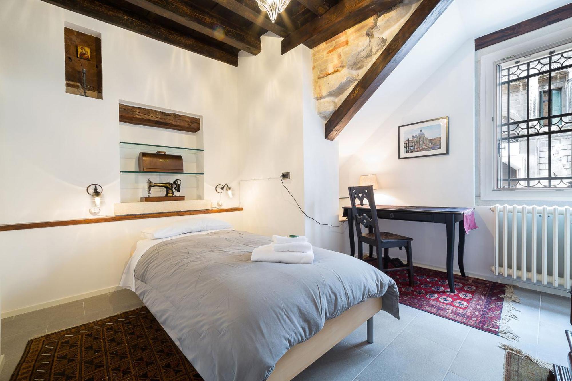Ve.N.I.Ce Cera Casa Santo Stefano Apartment Venice Ngoại thất bức ảnh